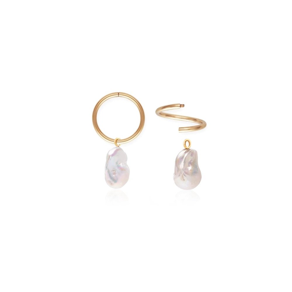 NWT Sydney Baroque Pearl Sleeper // 10k Italian Solid Gold